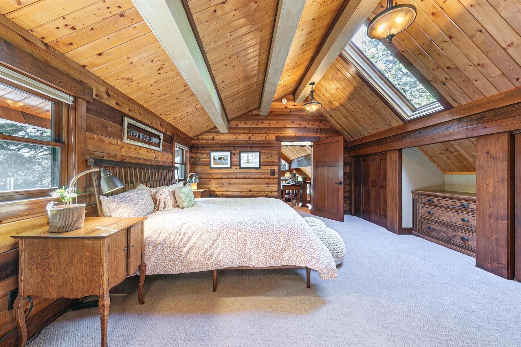 11443 Sitzmark Way Truckee, CA 96161 - Photo 19 of 28 Gallery Image 19