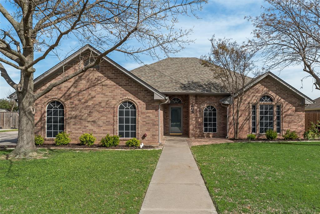 604 Cedar Drive Pilot Point, TX 76258 - Photo 2 of 37