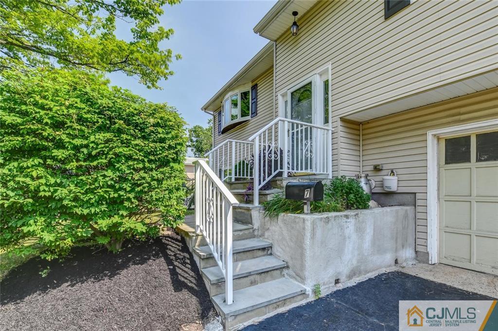 7 Continental Road Somerset, NJ 08873 - Photo 3 of 24 Gallery Image 3