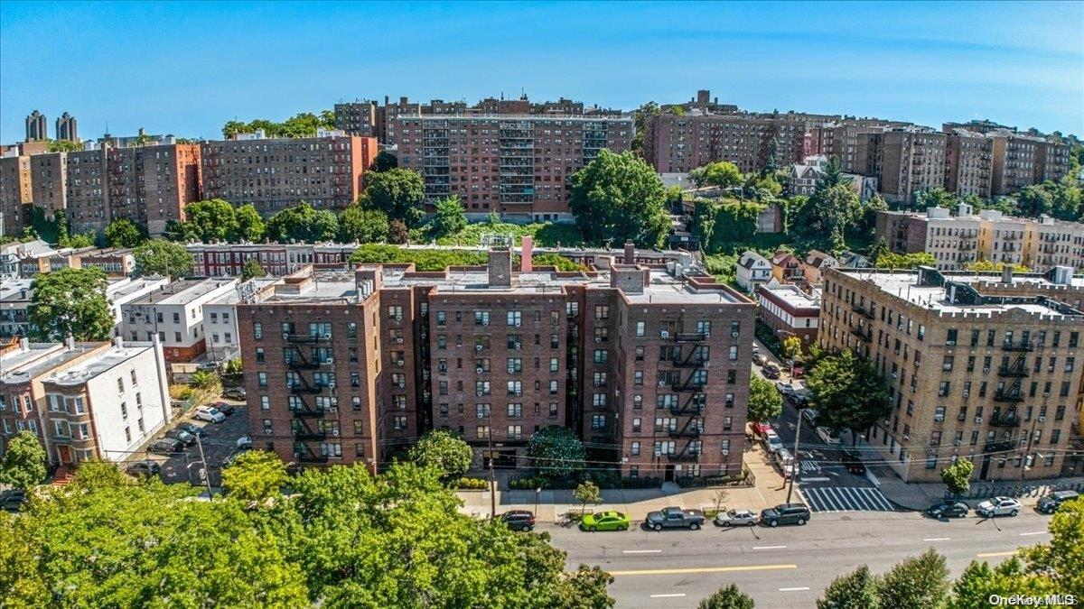 2860 Bailey Avenue, Unit 4F Bronx, NY 10463 - Photo 1 of 19 a view of city