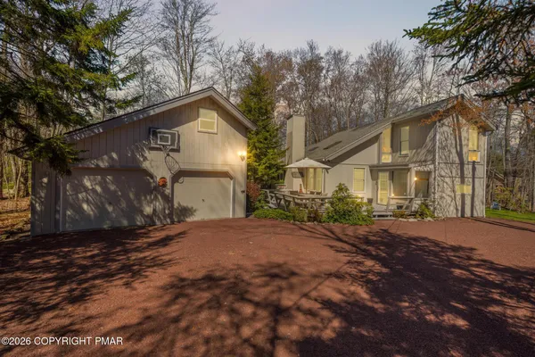 $495,000 | 283 Long View Lane, Pocono Pines, PA 18350