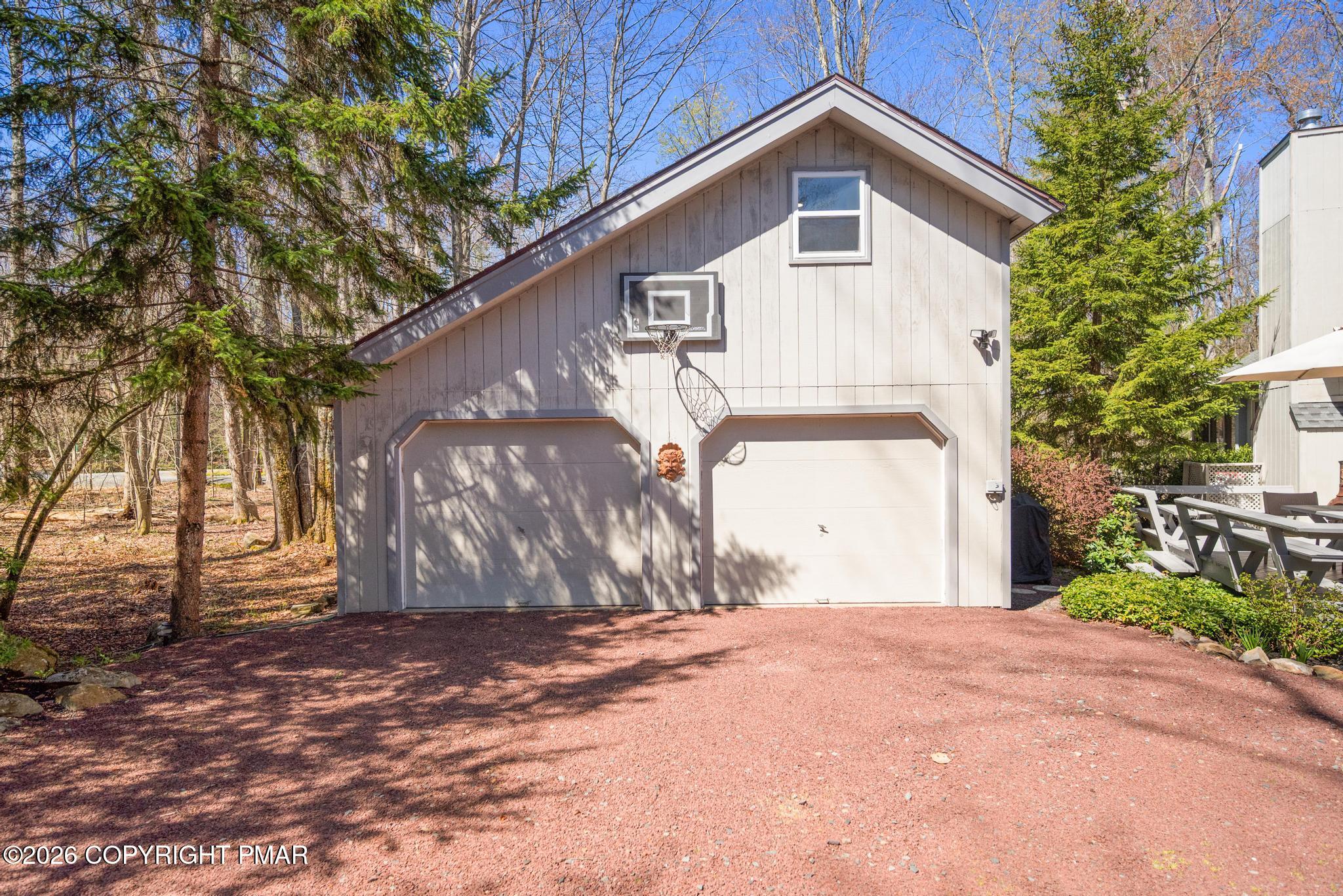 283 Long View Lane Pocono Pines, PA 18350 - Photo 4 of 58 PAX_9984