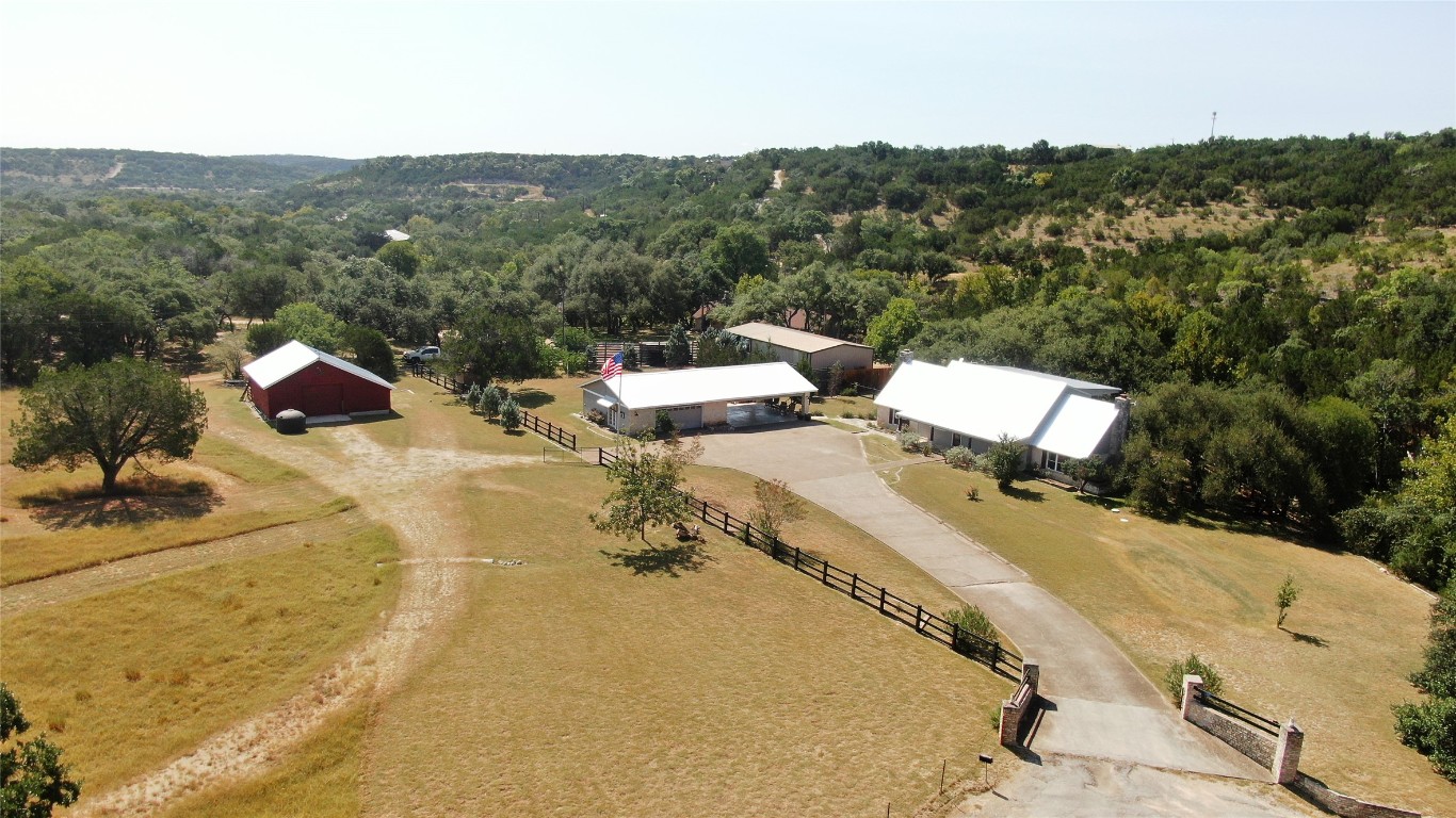 101 Arrowlake Road Wimberley, TX 78676 - Photo 5 of 40 a view of a terrace with mountain view