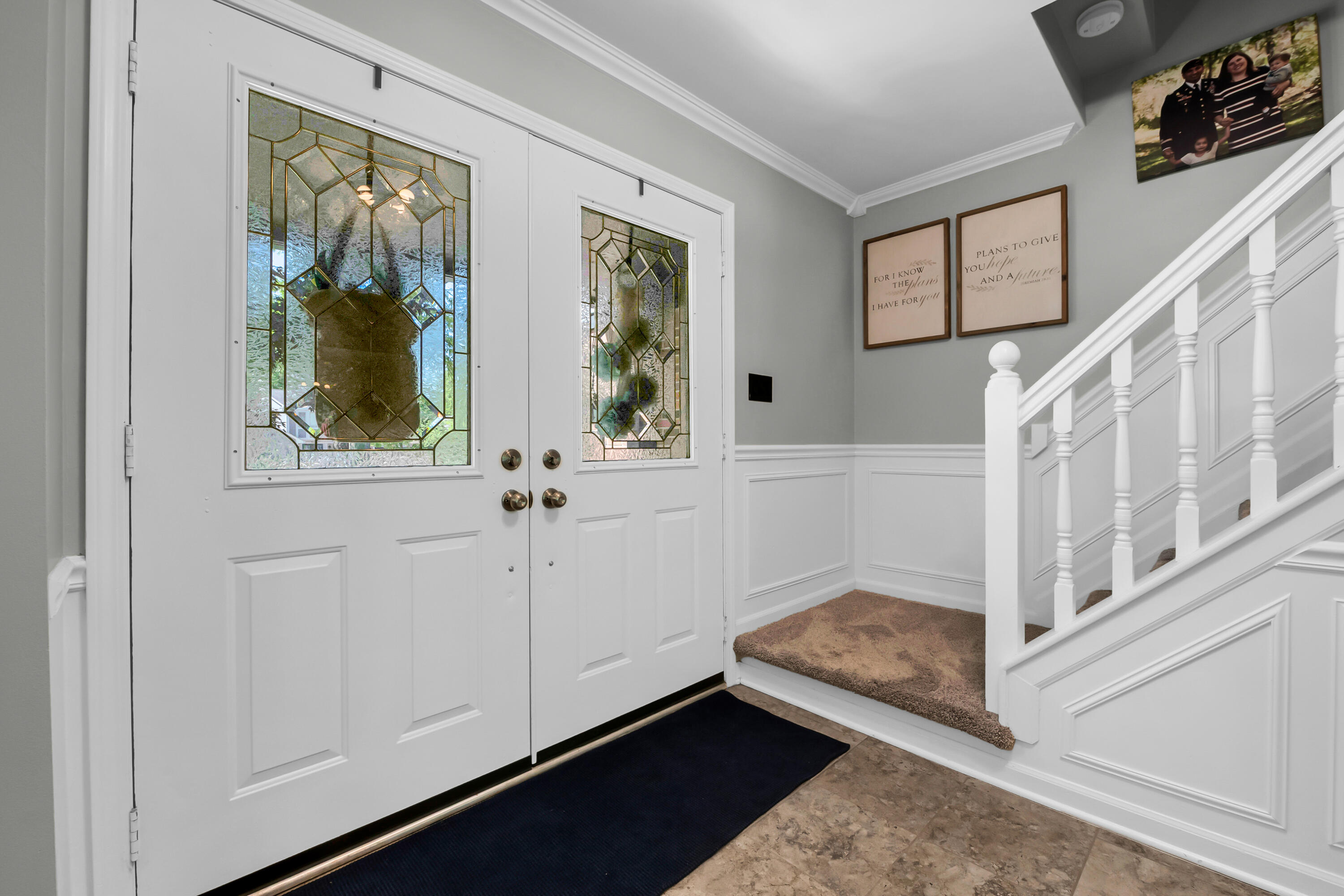 3394 Edmunton Drive Rochester Hills, MI 48306 - Photo 5 of 69 5 - Entry Way