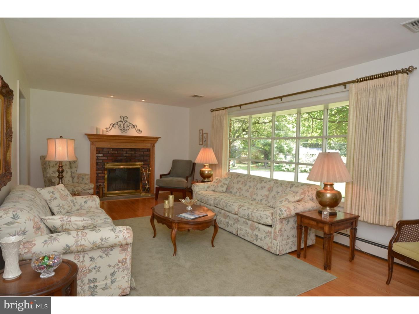 1 Reigate Way Titusville, NJ 08560 - Photo 2 of 21