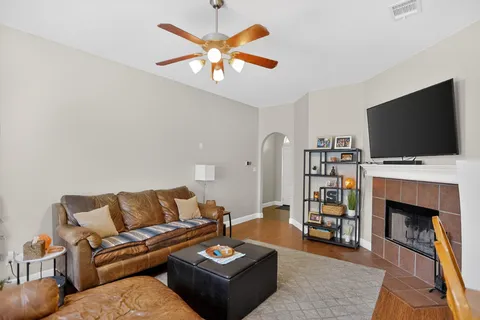 $274,900 | 238 Johnnys Way, Kyle, TX 78640