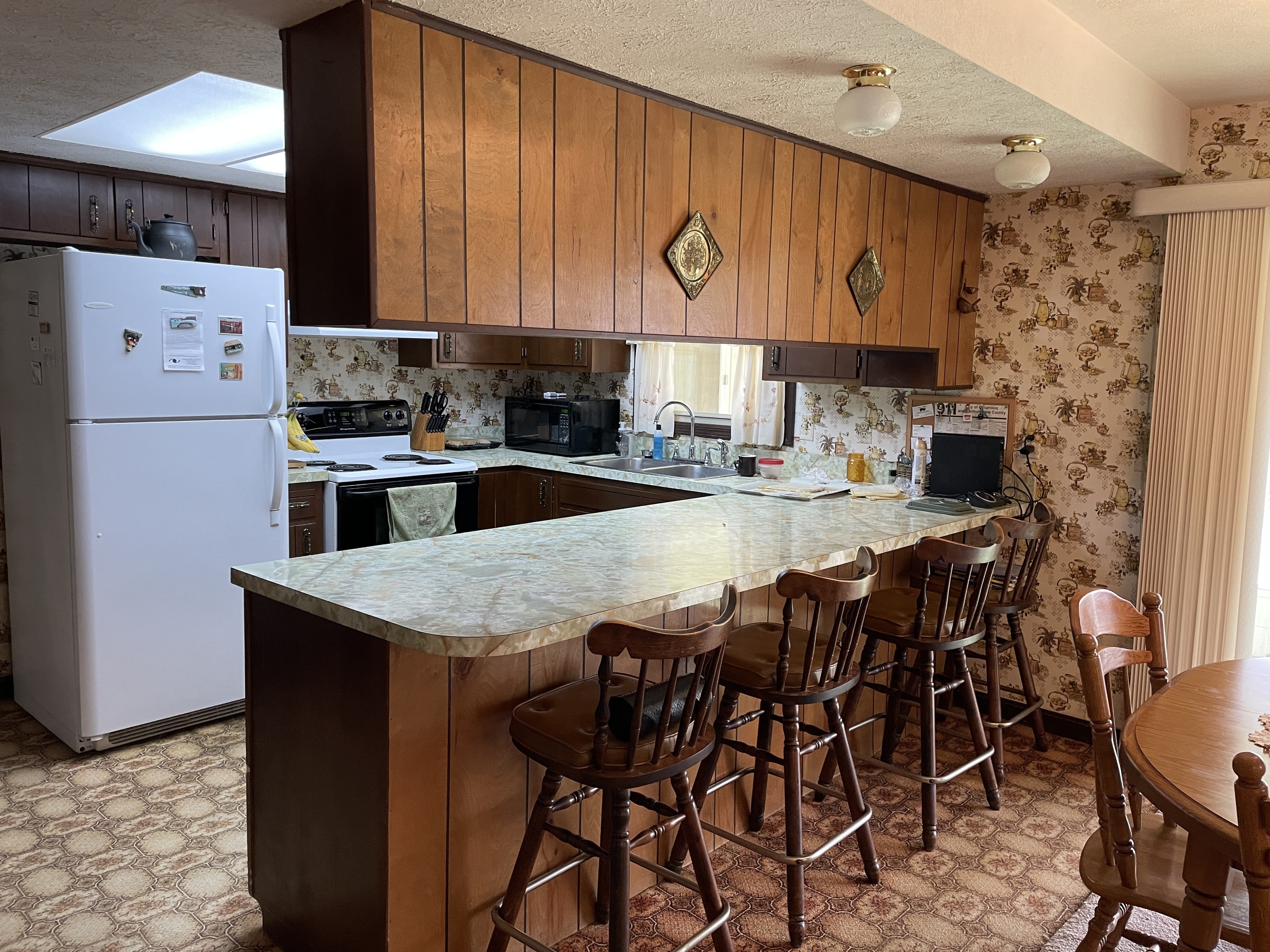 545 Riverside Circle Columbus, IN 47203 - Photo 7 of 14 Gallery Image 7