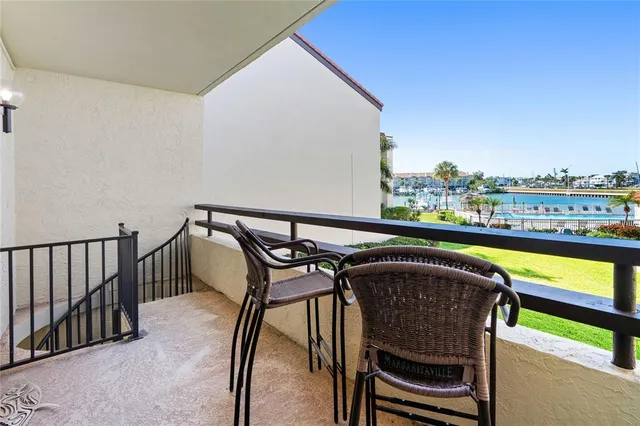 $629,000 | 120 1st Street East, Unit 108, Tierra Verde, FL 33715