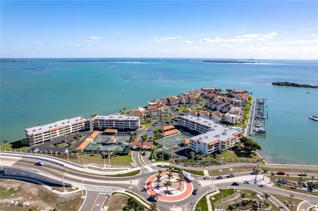 $629,000 | 120 1st Street East, Unit 108, Tierra Verde, FL 33715