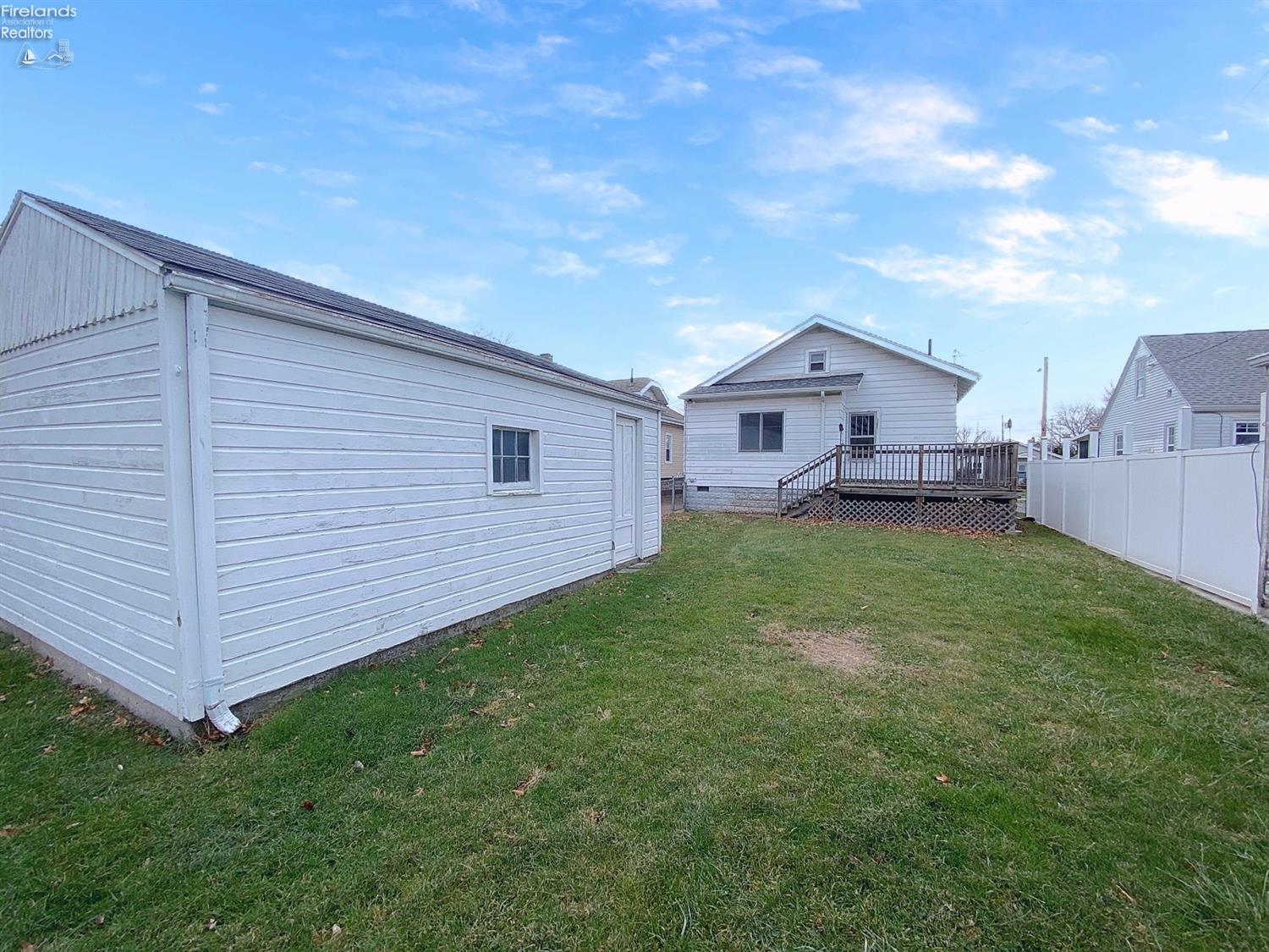 1210 Hollyrood Road Sandusky, OH 44870 - Photo 17 of 18 Gallery Image 17