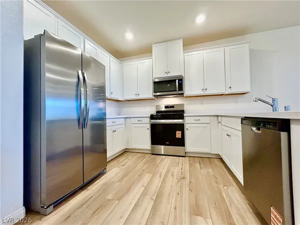 $2,850 | 12480 Kings Crk Place, Las Vegas, NV 89138