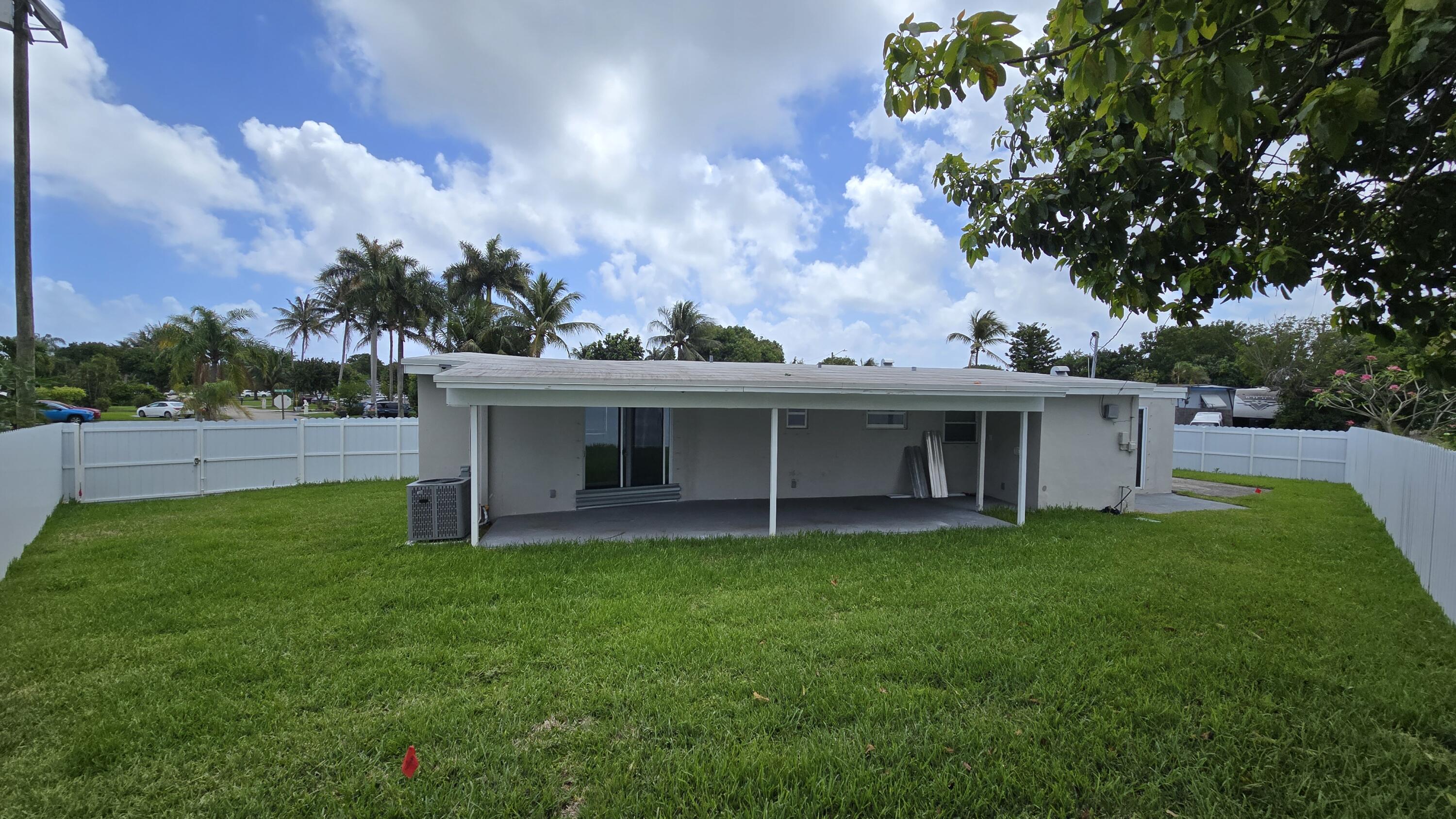 591 Seagrape Road Lantana, FL 33462 - Photo 2 of 18 Pic 11