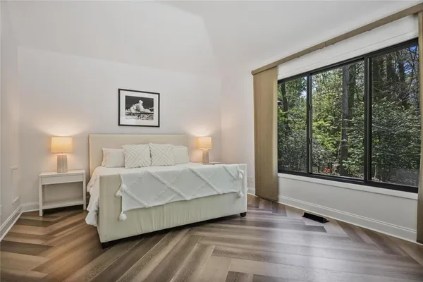 $1,175,000 | 4832 Lake Fjord Pass, Marietta, GA 30068