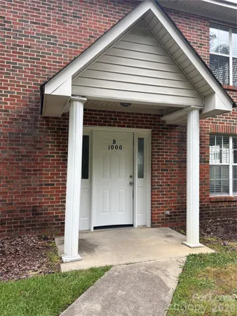 $1,700 | 1000 Mt Holly-Huntersville Road, Unit B, Charlotte, NC 28214