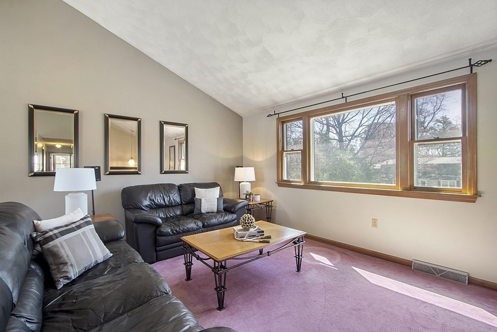366 Salem Road Billerica, MA 01821 - Photo 2 of 42