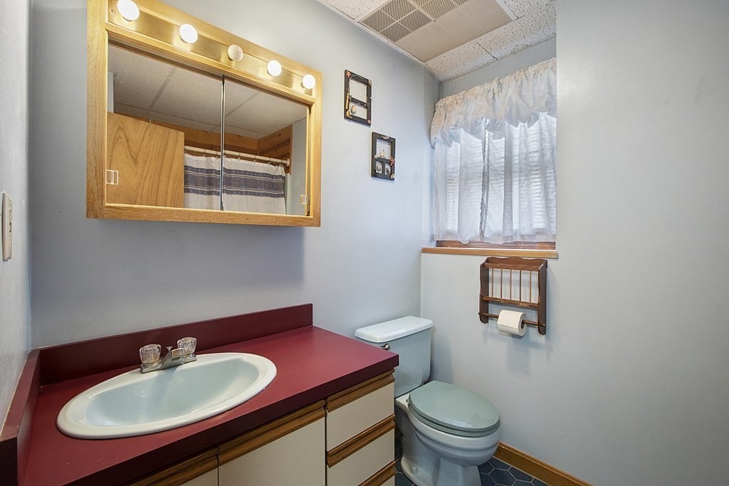 366 Salem Road Billerica, MA 01821 - Photo 26 of 42