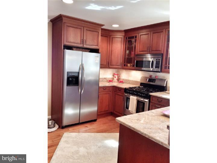 132 Silver Lake Drive Clementon, NJ 08021 - Photo 8 of 25 Kitchen