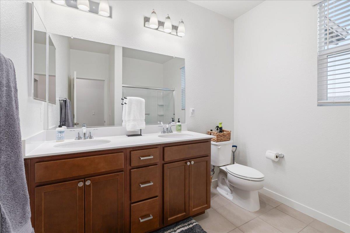 948 Brooke Stream Lincoln, CA 95648 - Photo 19 of 27