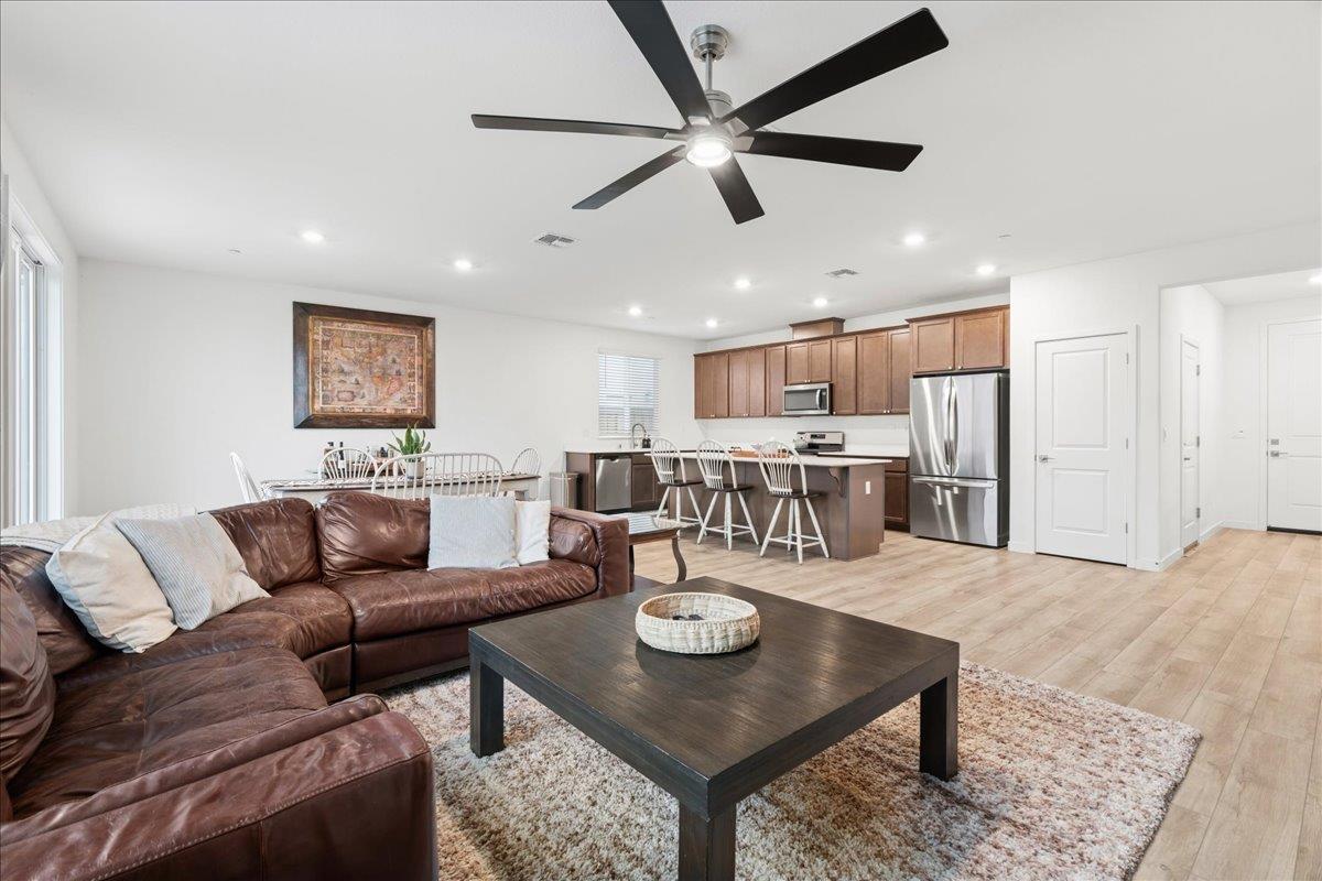 948 Brooke Stream Lincoln, CA 95648 - Photo 6 of 27