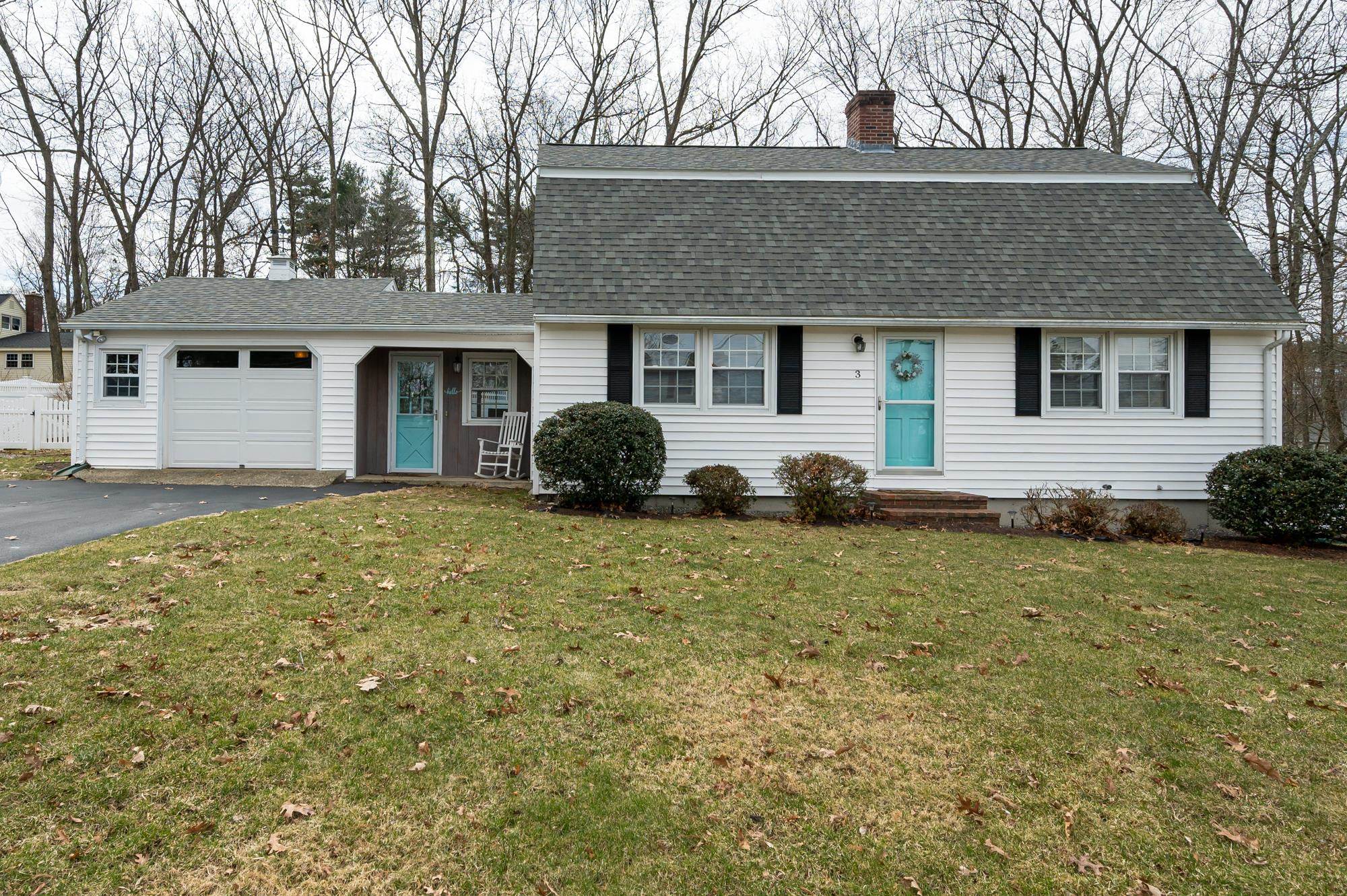 3 Barnesdale Road Nashua, NH 03062 - Photo 1 of 40 Gallery Image 1