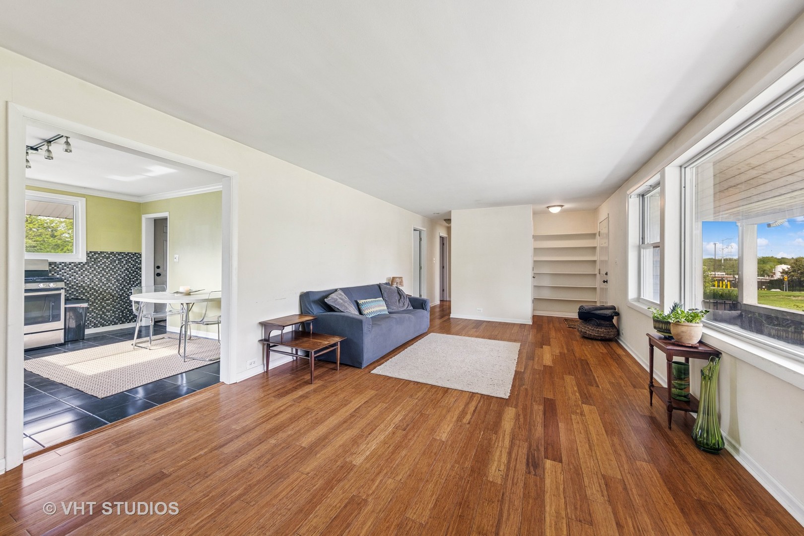21W534 Bemis Road Glen Ellyn, IL 60137 - Photo 5 of 22 Gallery Image 5