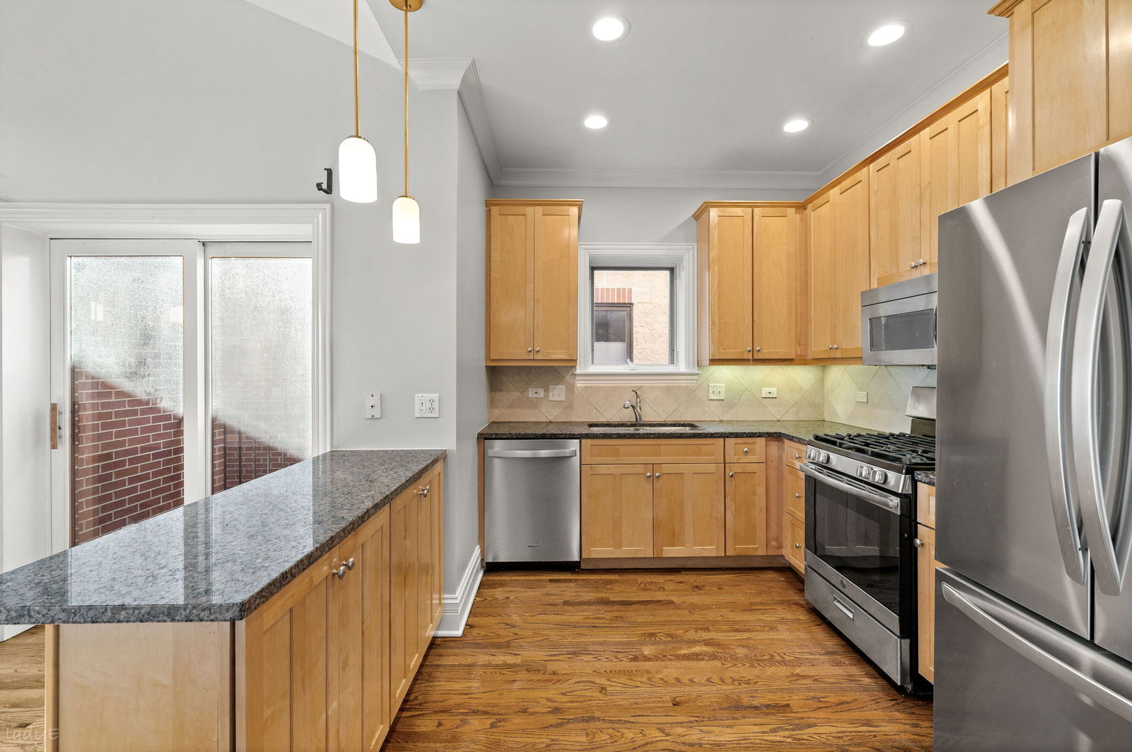 924 West Dakin Street, Unit 4 Chicago, IL 60613 - Photo 10 of 30