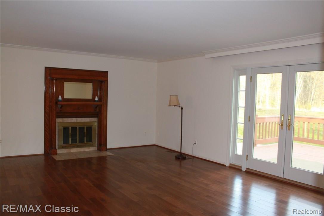 11579 Mcgregor Road Pinckney, MI 48169 - Photo 8 of 25 IMG_3354.JPG