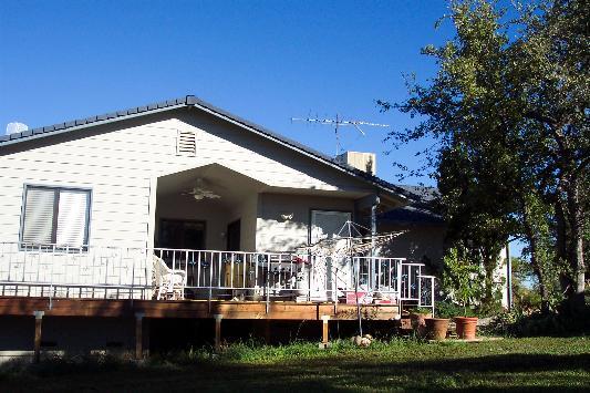 14852 Cloverdale Road Anderson, CA 96007 - Photo 3 of 12 Side
