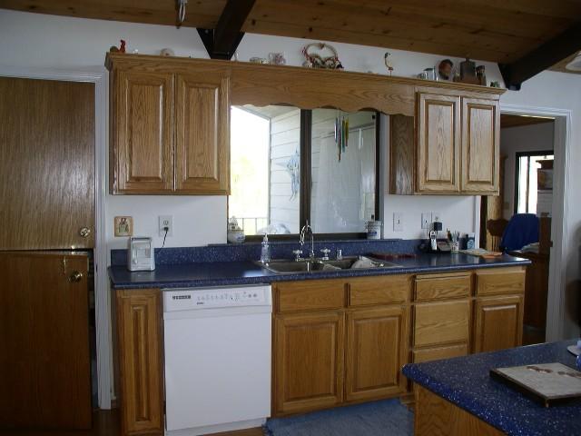 14852 Cloverdale Road Anderson, CA 96007 - Photo 5 of 12 Kitchen