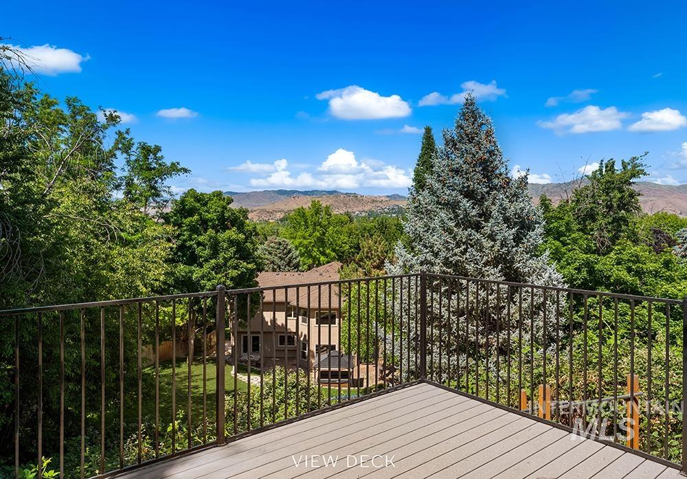 3901 South Sutton Way Boise, ID 83706 - Photo 3 of 38