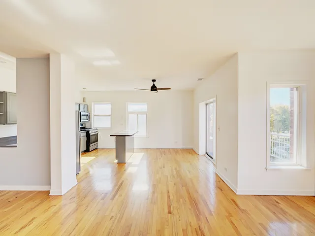 $215,000 | 757 South Independence Boulevard, Unit 3S, Chicago, IL 60624