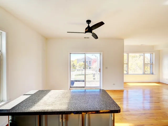 $215,000 | 757 South Independence Boulevard, Unit 3S, Chicago, IL 60624