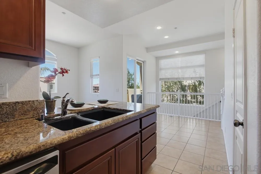550 Almond Road San Marcos, CA 92078 - Photo 8 of 37