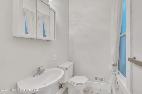 $1,500 | 1703 Monsey Avenue, Scranton, PA 18509