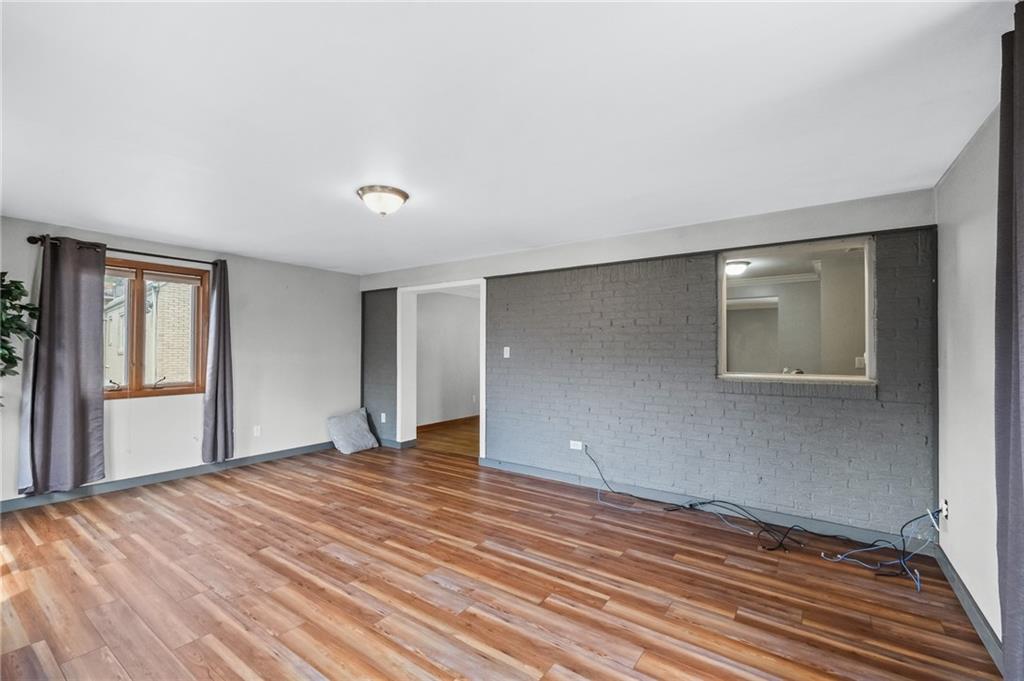 457 Orchard Spring Road Pittsburgh, PA 15220 - Photo 12 of 40 Gallery Image 12