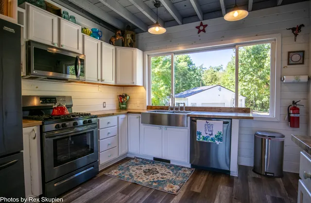 $567,500 | 11664 North Gordon Avenue, Bitely, MI 49309