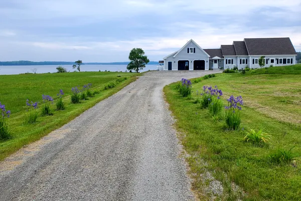 $1,295,000 | 85 River Road, Cushing, ME 04563