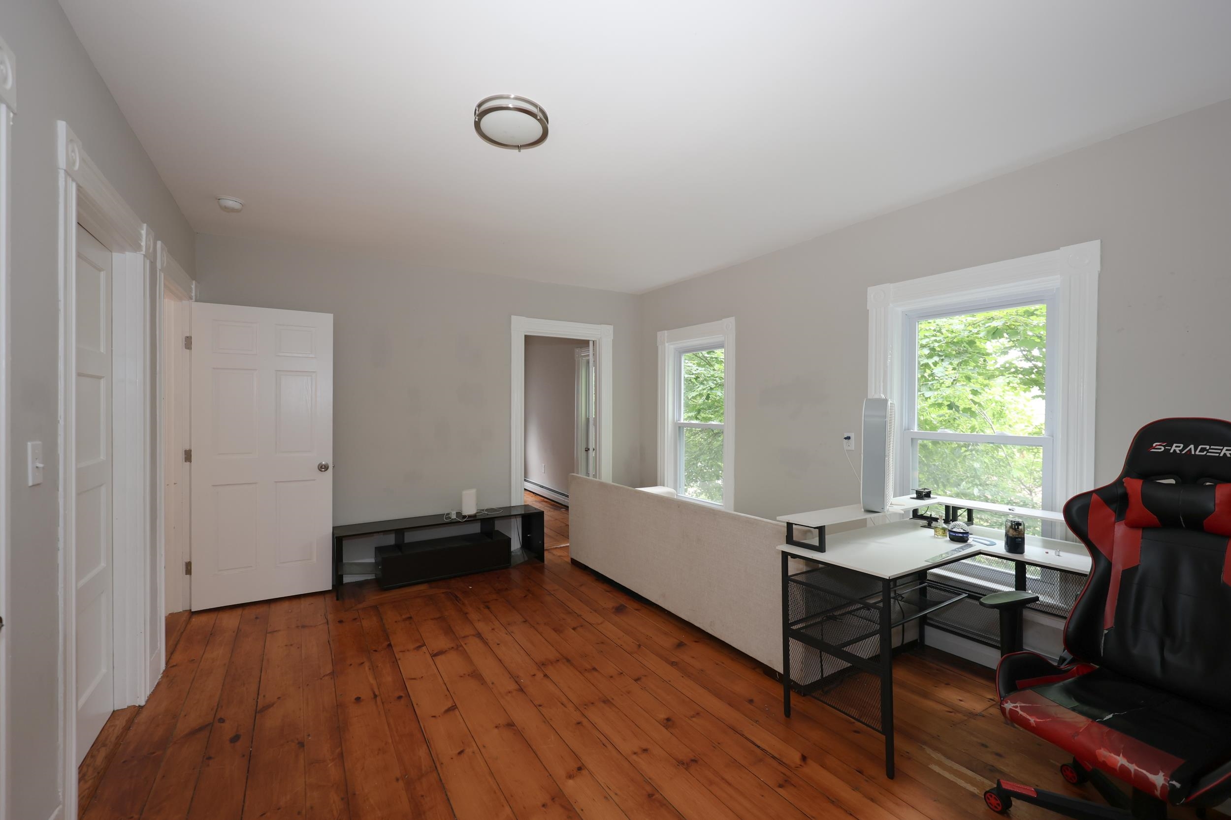449 West River Road Hooksett, NH 03106 - Photo 9 of 32