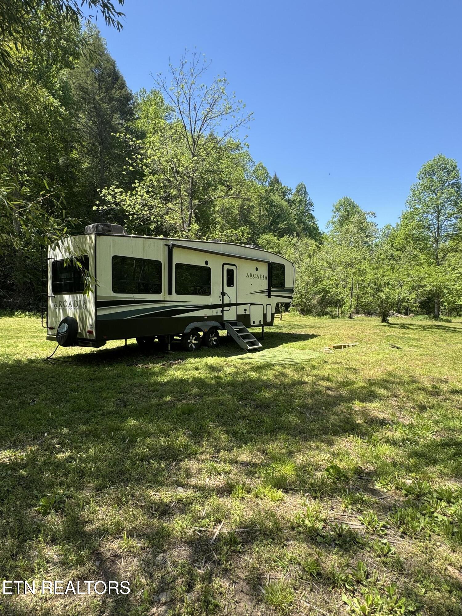 915 Chestnut Valley Road Vonore, TN 37885 - Photo 6 of 31 IMG_6224