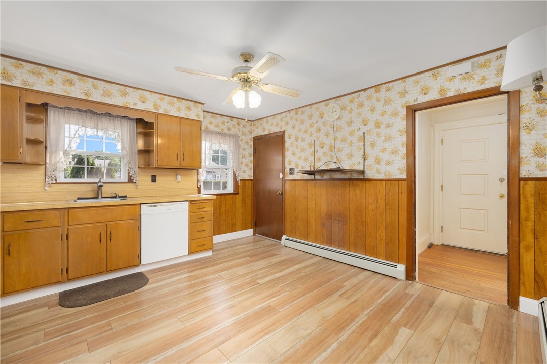 463 Power Road Pawtucket, RI 02860 - Photo 6 of 42