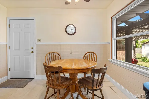 $195,000 | 917 Willow Street, Wood River, IL 62095