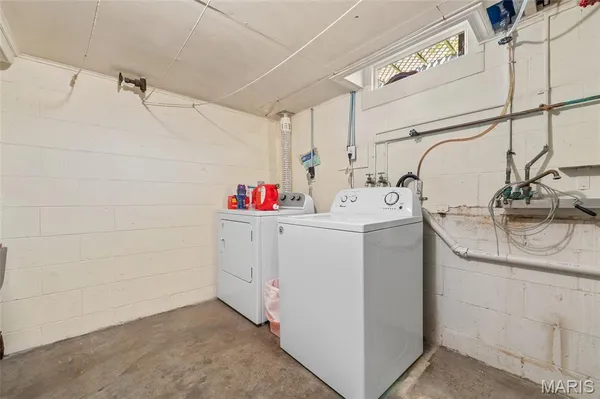 $195,000 | 917 Willow Street, Wood River, IL 62095