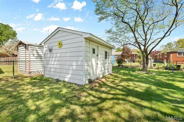 $195,000 | 917 Willow Street, Wood River, IL 62095
