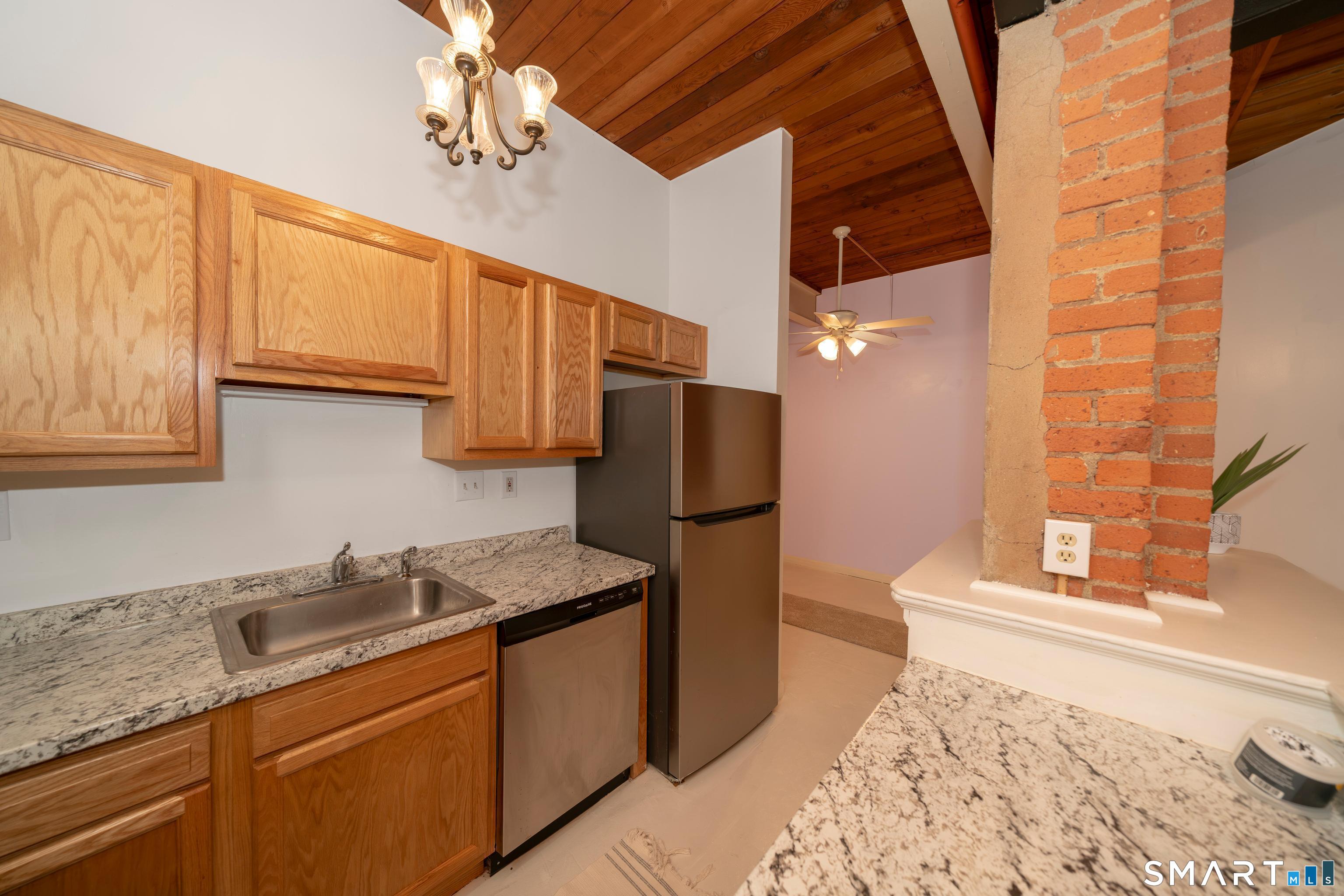 319 New Britain Road, Unit 126 Berlin, CT 06037 - Photo 12 of 34 Gallery Image 12