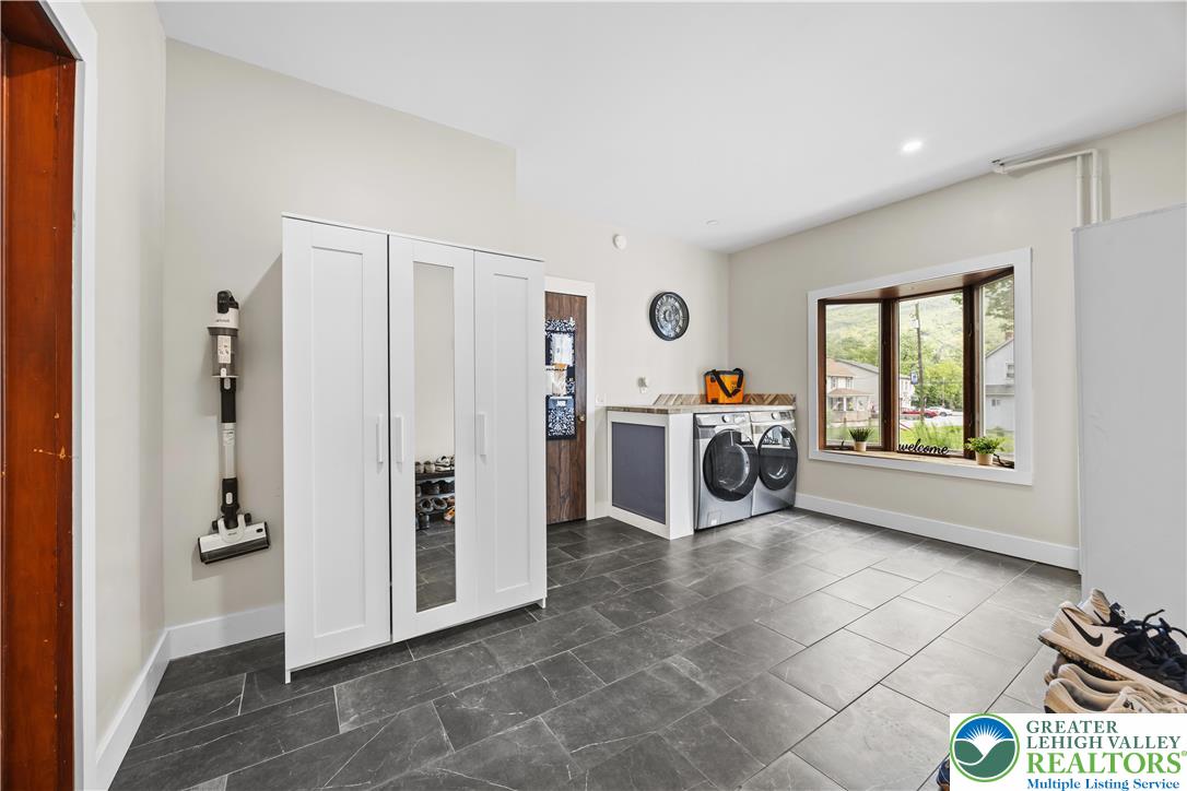 4130 Forest Inn Road Palmerton, PA 18071 - Photo 14 of 41 Laundry Room