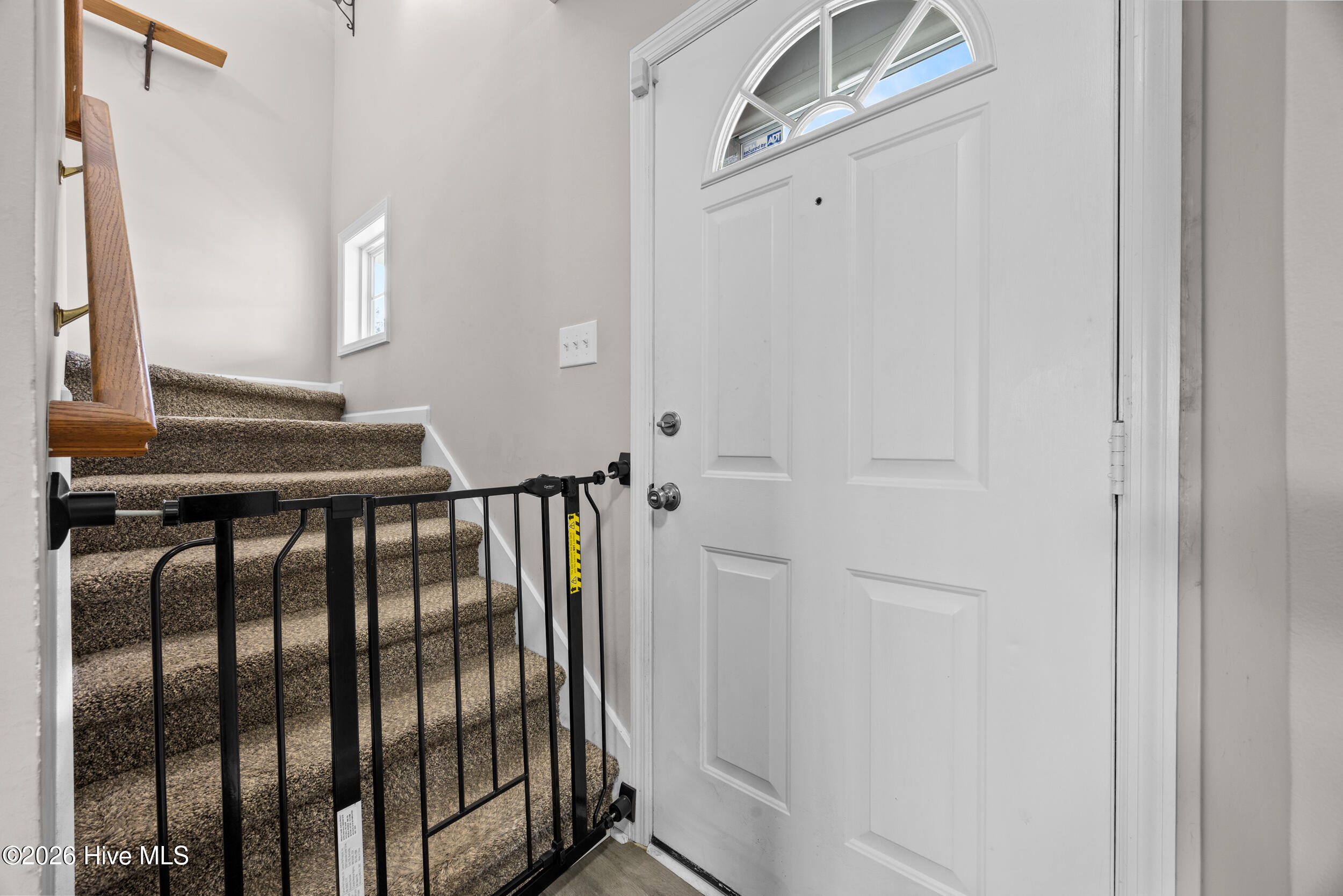 316 Mann Street Hubert, NC 28539 - Photo 10 of 54 10_foyer