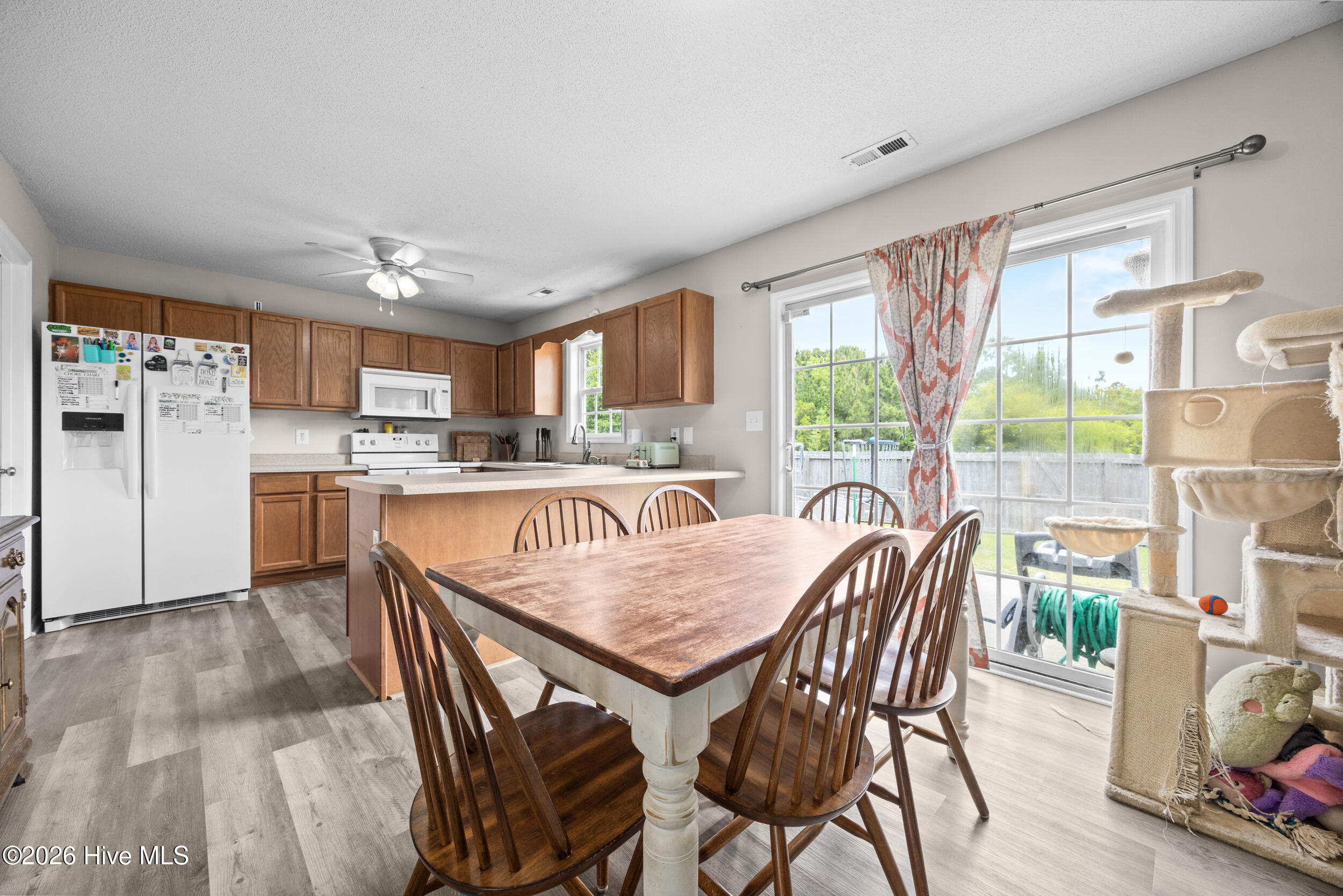 316 Mann Street Hubert, NC 28539 - Photo 18 of 54 18_dining area