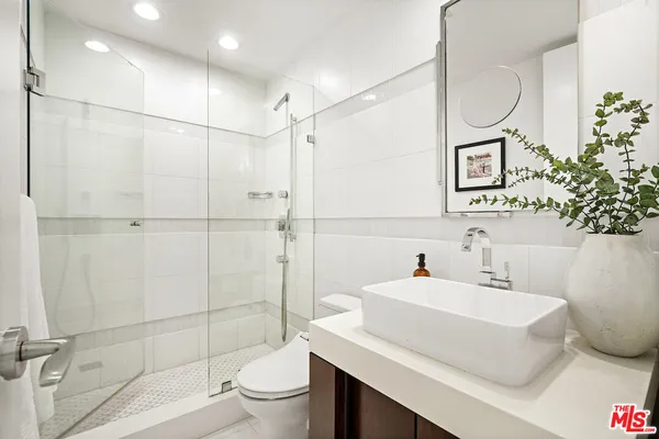 $925,000 | 10551 Wilshire Boulevard, Unit 503, Los Angeles, CA 90024