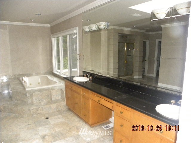 3421 Evergreen Point Road Medina, WA 98039 - Photo 14 of 25