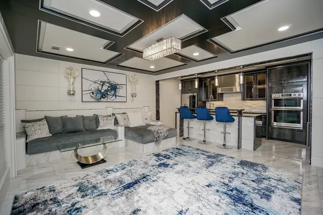 $4,000 | 5711 Sugar Hill Drive, Unit 29, Houston, TX 77057